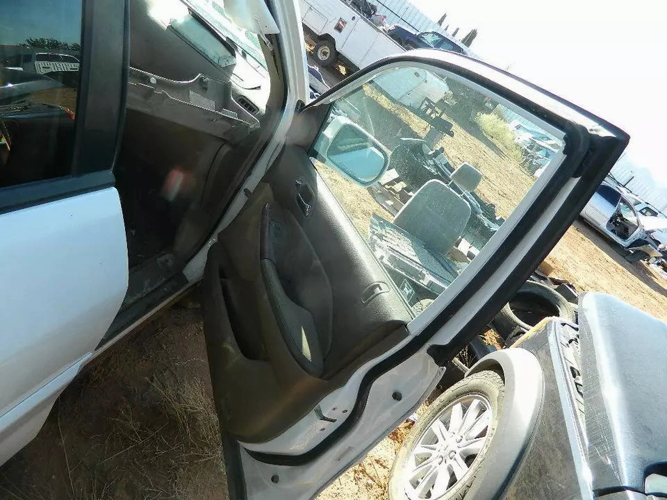 01-06 ACURA MDX FRONT AND REAR RIGHT PASSENGER DOOR DOOR SET(2 DOORS WHITE COLOR
