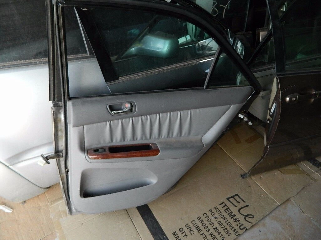 2002-2006 TOYOTA CAMRY RIGHT REAR PASSENGER SIDE DOOR OEM - GRAY 1E3 COLOR CODE