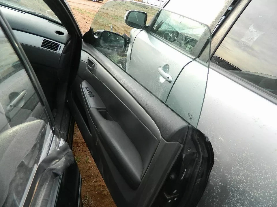 2004-2008 TOYOTA SOLARA CONVERTIBLE RIGHT FRONT PASSENGER DOOR BLACK COLOR OEM