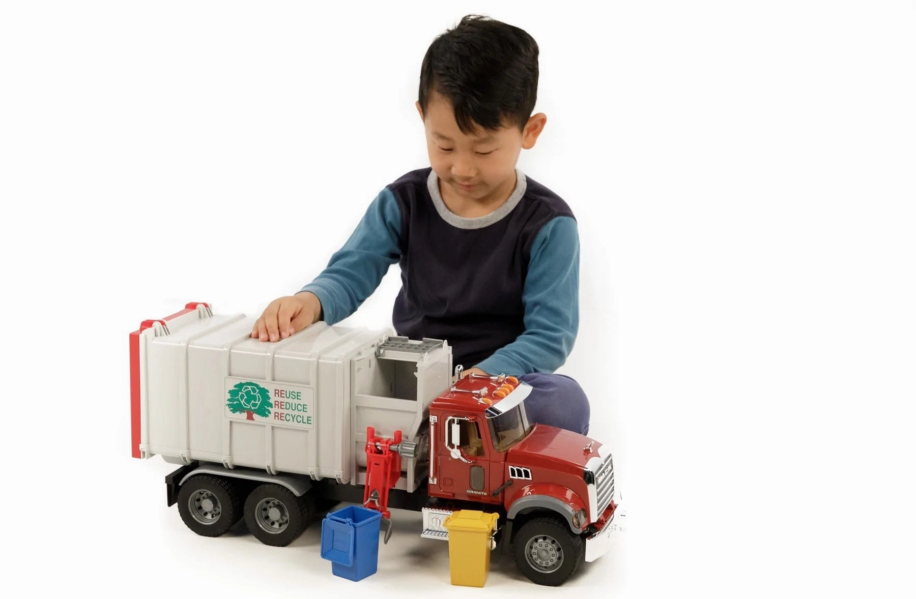 MACK Granite Side Loading Garbage Truck