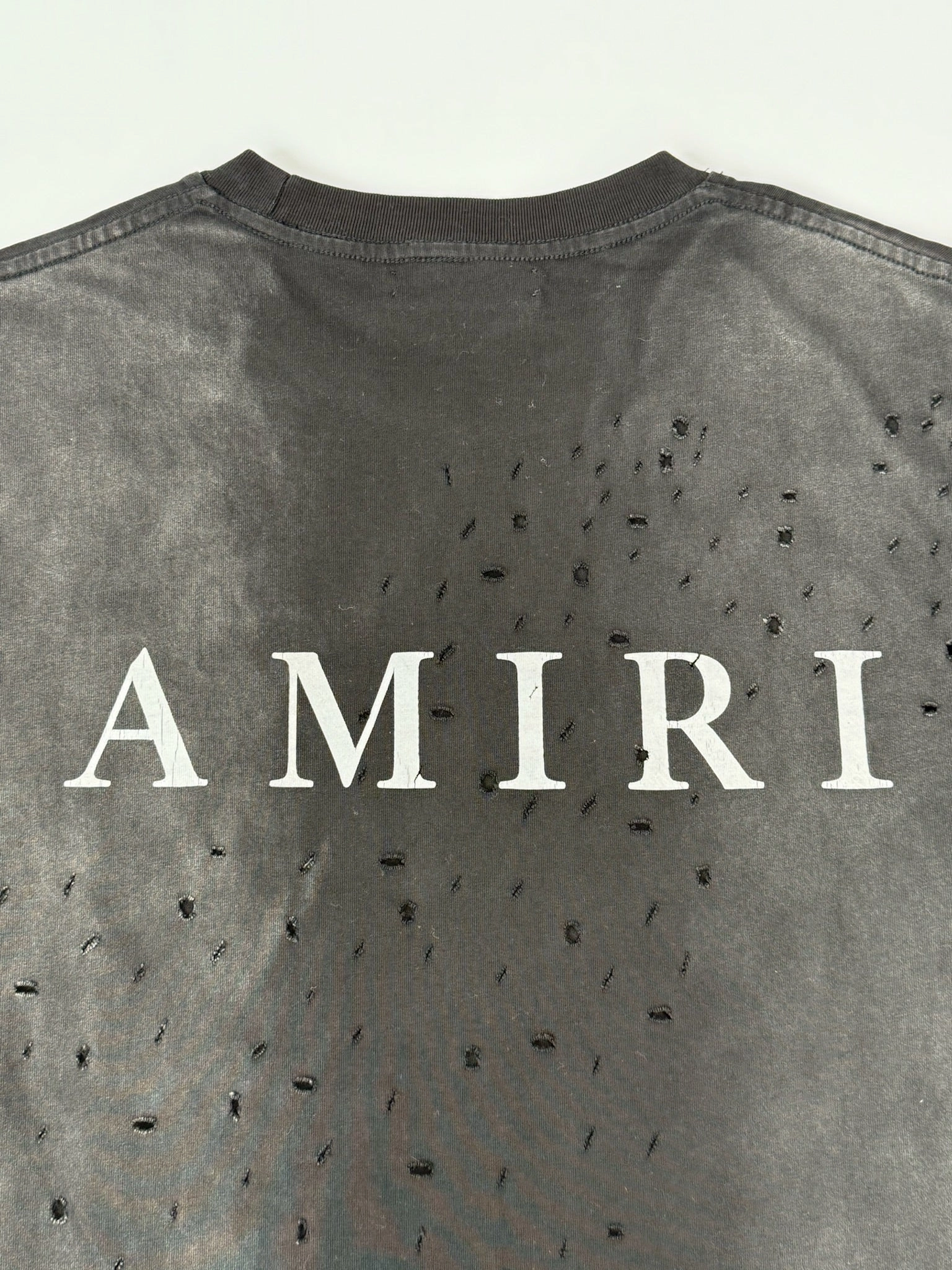 T-Shirt Nera Con Logo E Effetto Destroyed